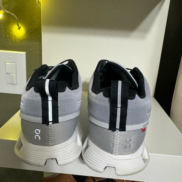 Shows - Picture 3 of 4